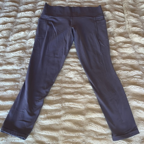 Athleta Salutation Stash 7/8 legging - Picture 5 of 11